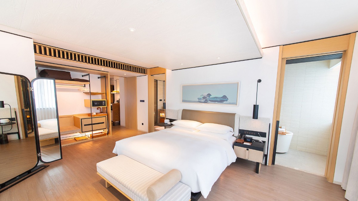 Deluxe Suite