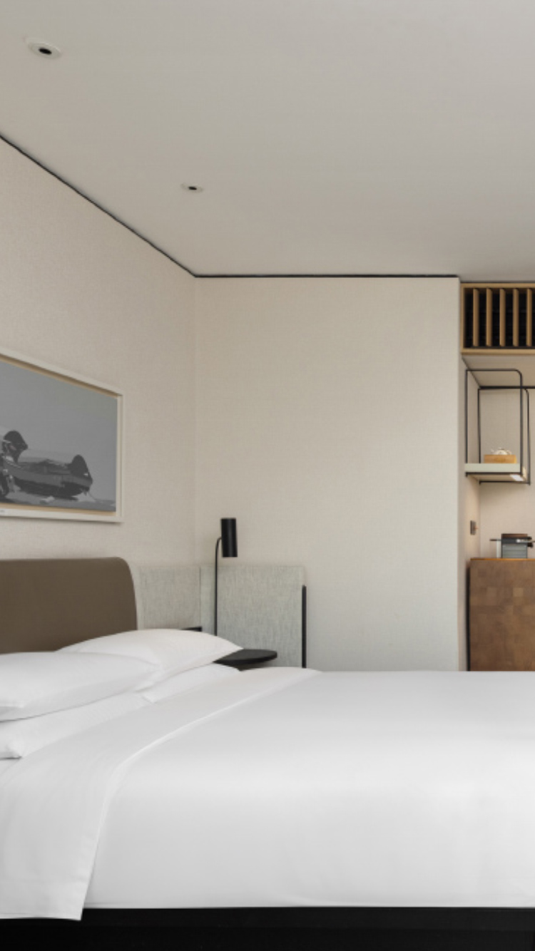 Deluxe King Room